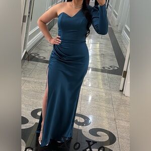 Elegant Teal Evening Gown